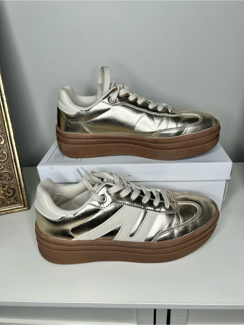 Le Shudah Gold Metallic Platform Retro Sneakers